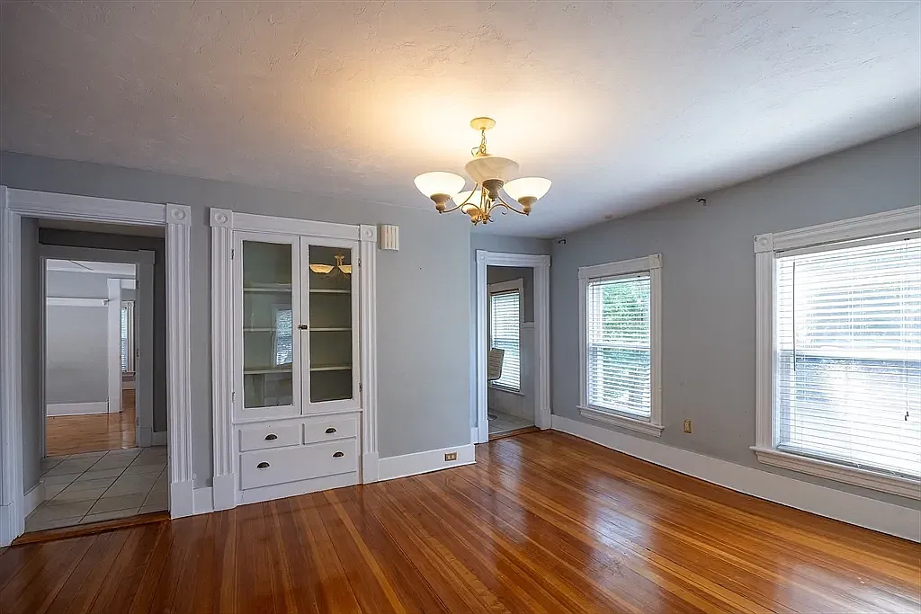 3 bed, $3,100 — Photo 3