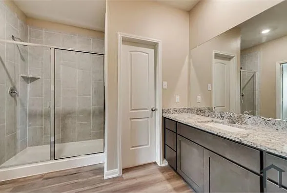 315 Golden Sands Ln — Photo 6