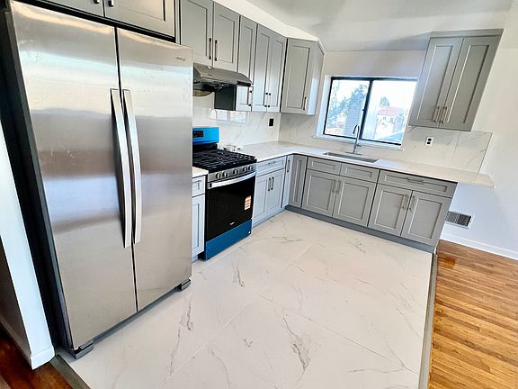 3rd image of 14924 22nd Ave #2B