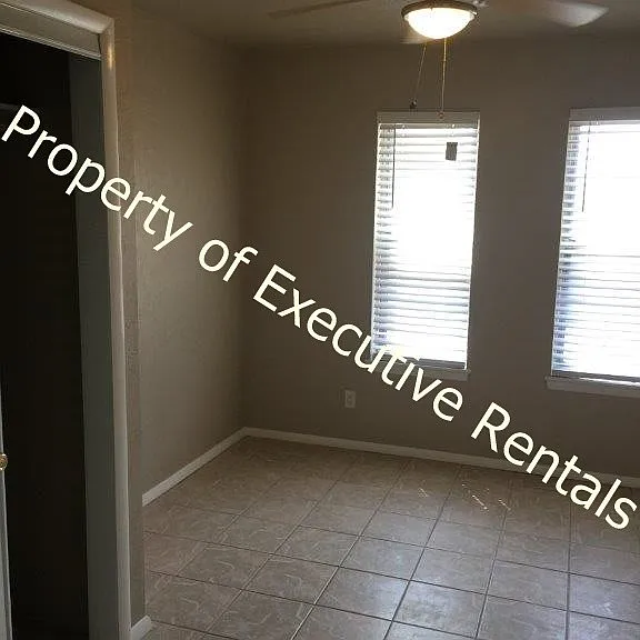 1733 Aspen Ave — Photo 15