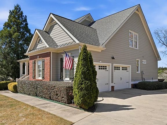 3rd image of 13 Waterstone Dr SE