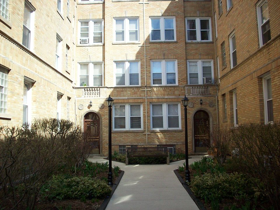 1st image of 844 W Ainslie St