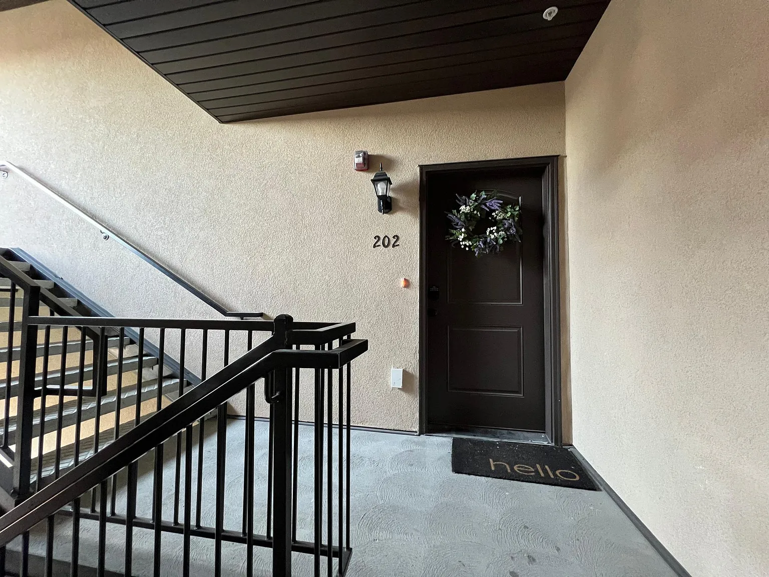3 bed, 1307 sqft, $1,850 — Photo 2