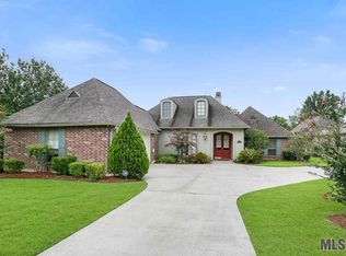 37289 Lakeshore Ave, Prairieville, LA 70769