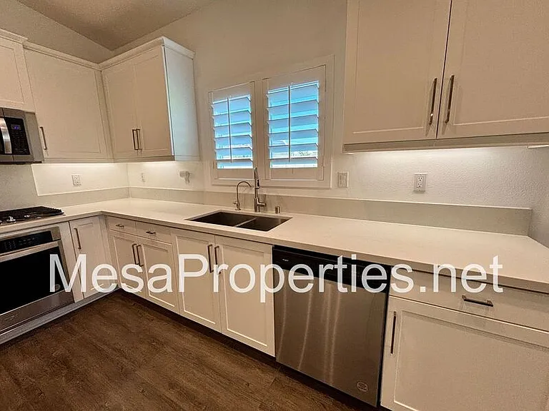5229 Jarvis Ln — Photo 50
