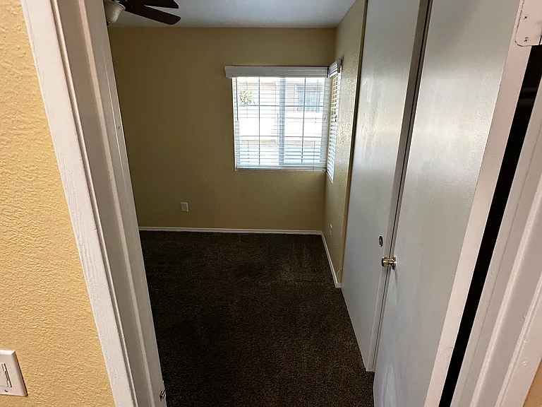 1465 E Lexington Ave #17D — Photo 26