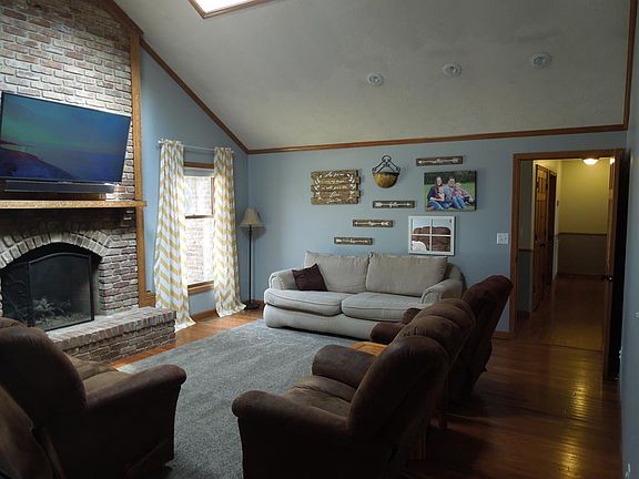 4th image of 111 Brame Dr