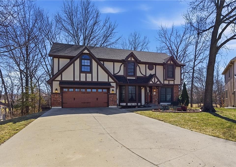 1st image of 1033 Oxford Ct