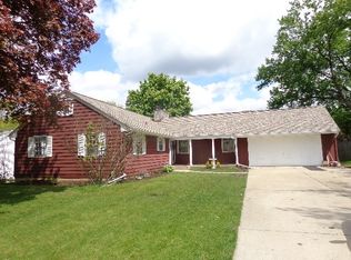 2103 Wisteria Rd, Rockford, IL 61107