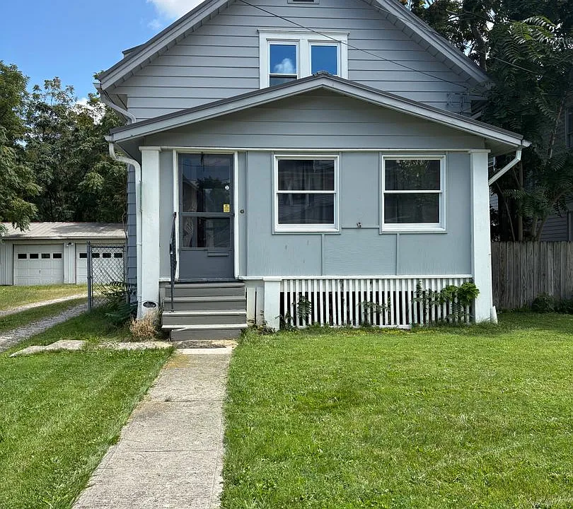 758 Gill Ave
