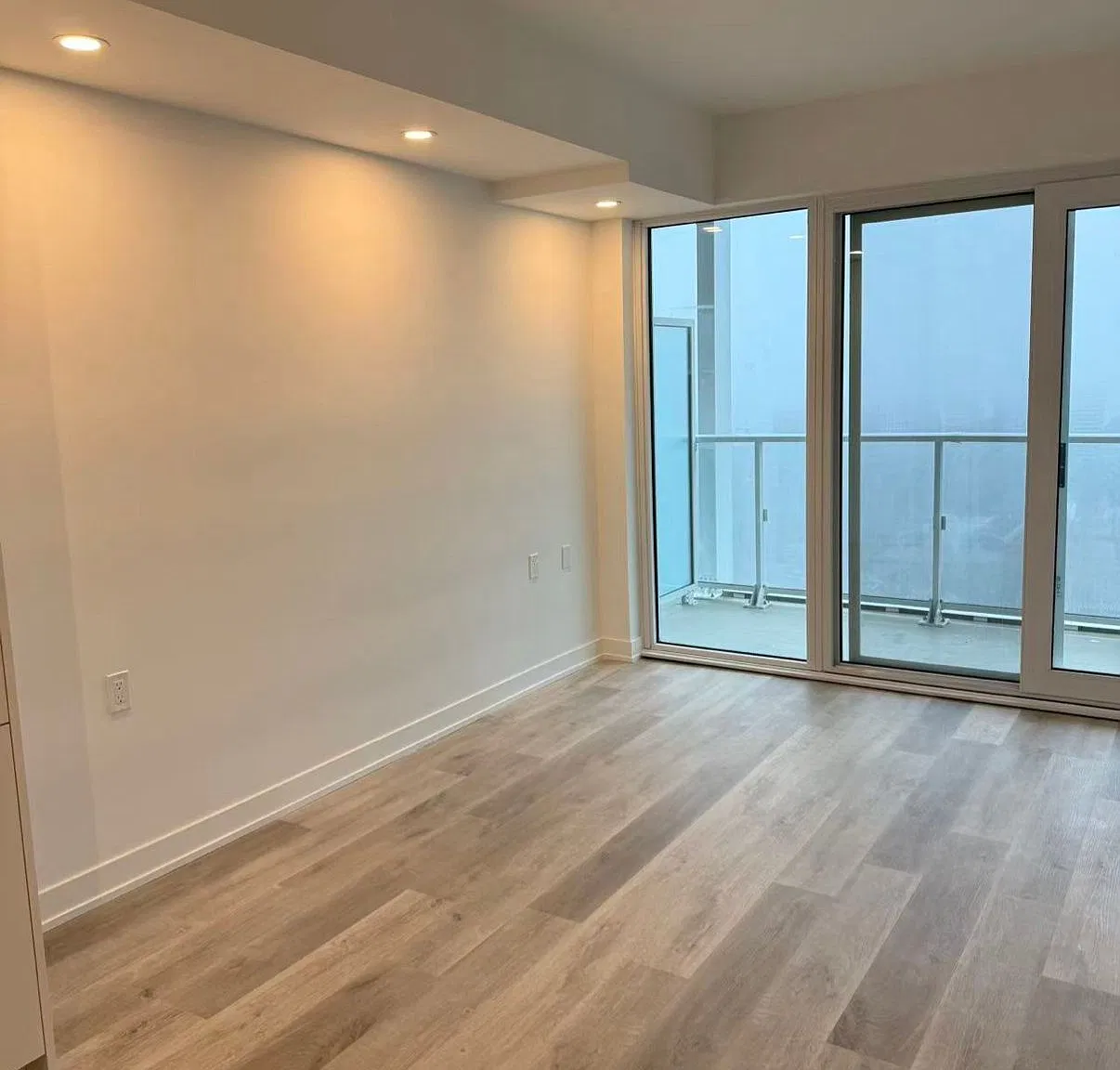 2 bed, $3,200 — Photo 4