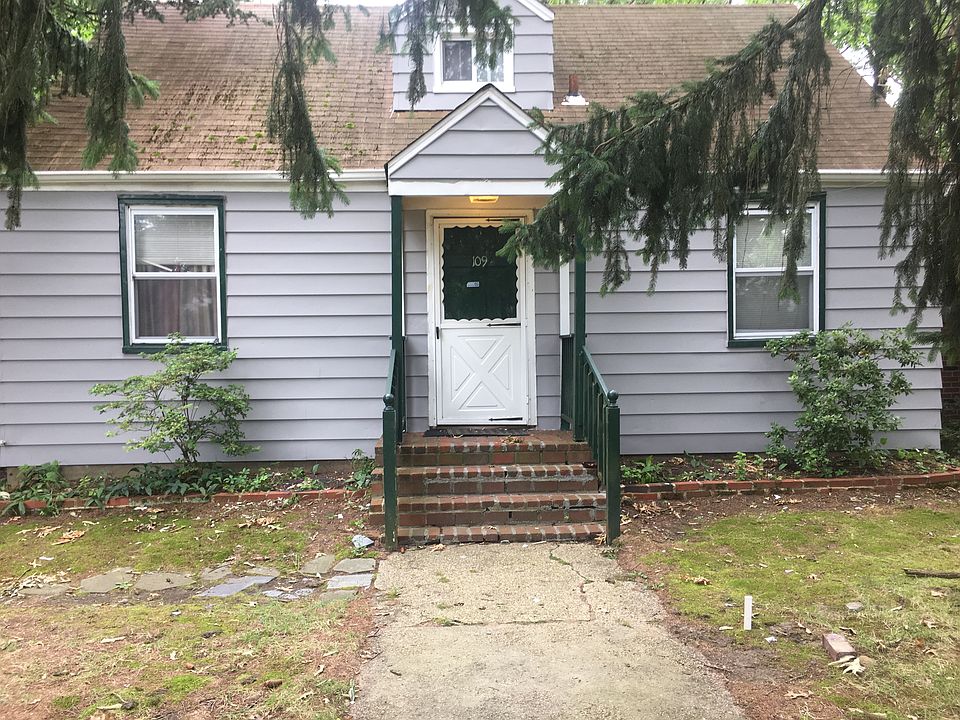 2nd image of 109 S Washington Ave