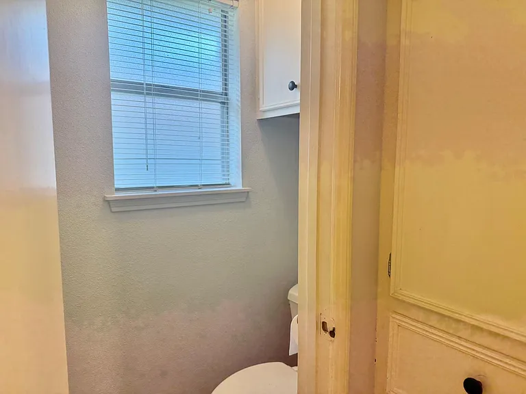 10422 Eagle Glen Dr — Photo 16