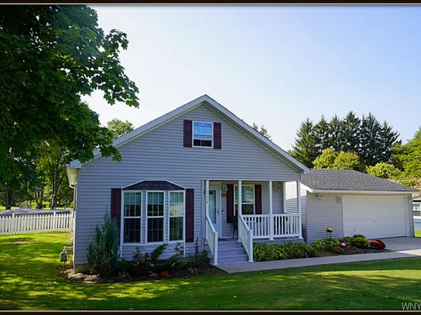 6276 Bear Ridge Rd, Lockport, NY 14094