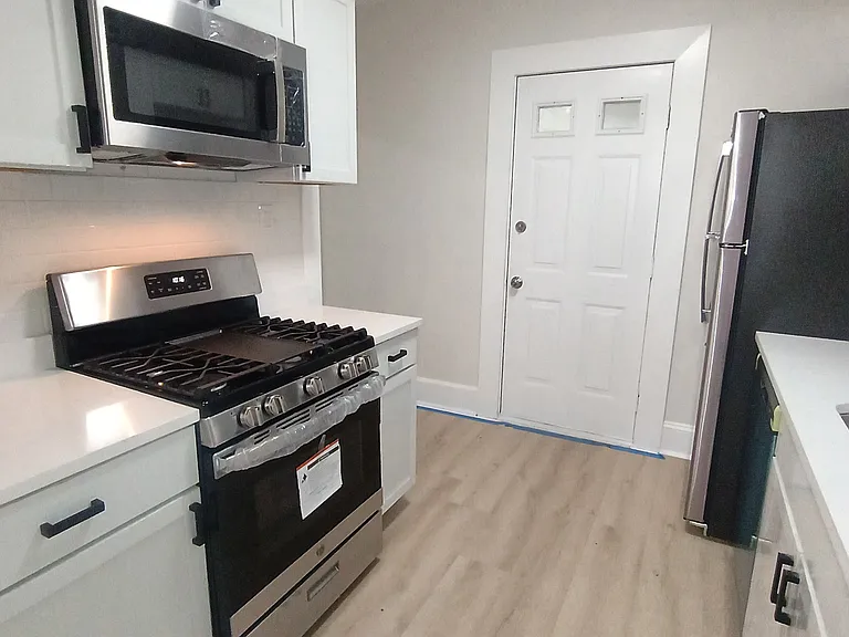 813 E Wayne St #1 — Photo 2