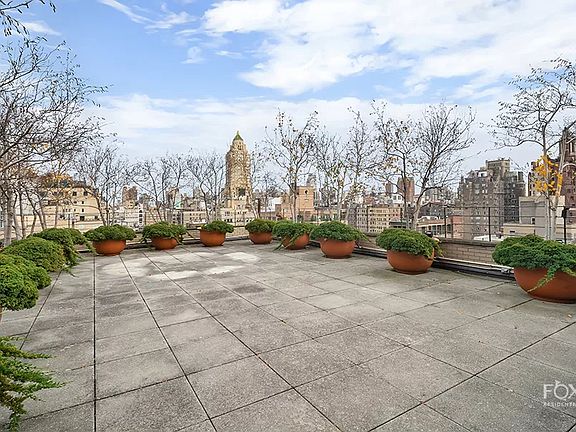 2nd image of 910 5th Ave APT 14C
