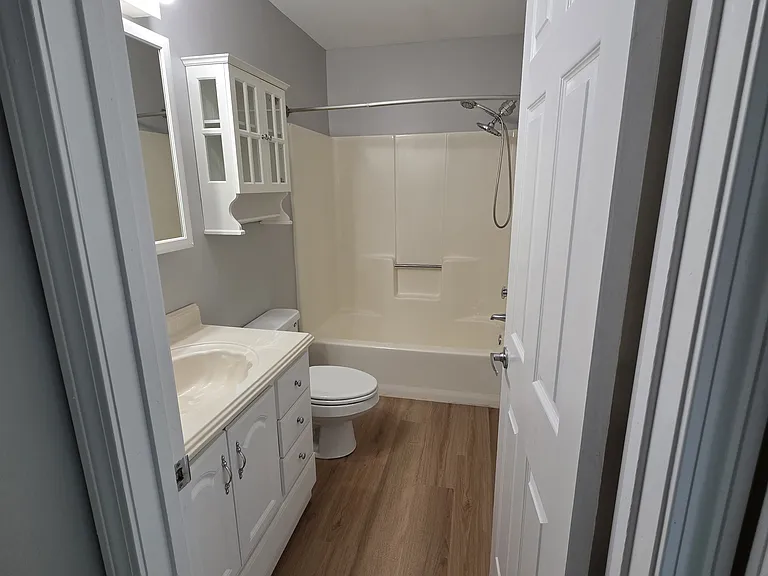 24 Sharon Rd #11 — Photo 3