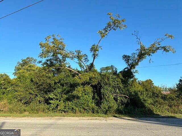1st image of 1737 Old Savannah Rd