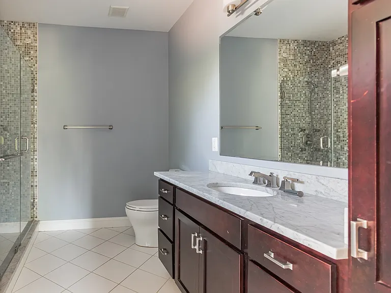7607 Newmarket Dr — Photo 16