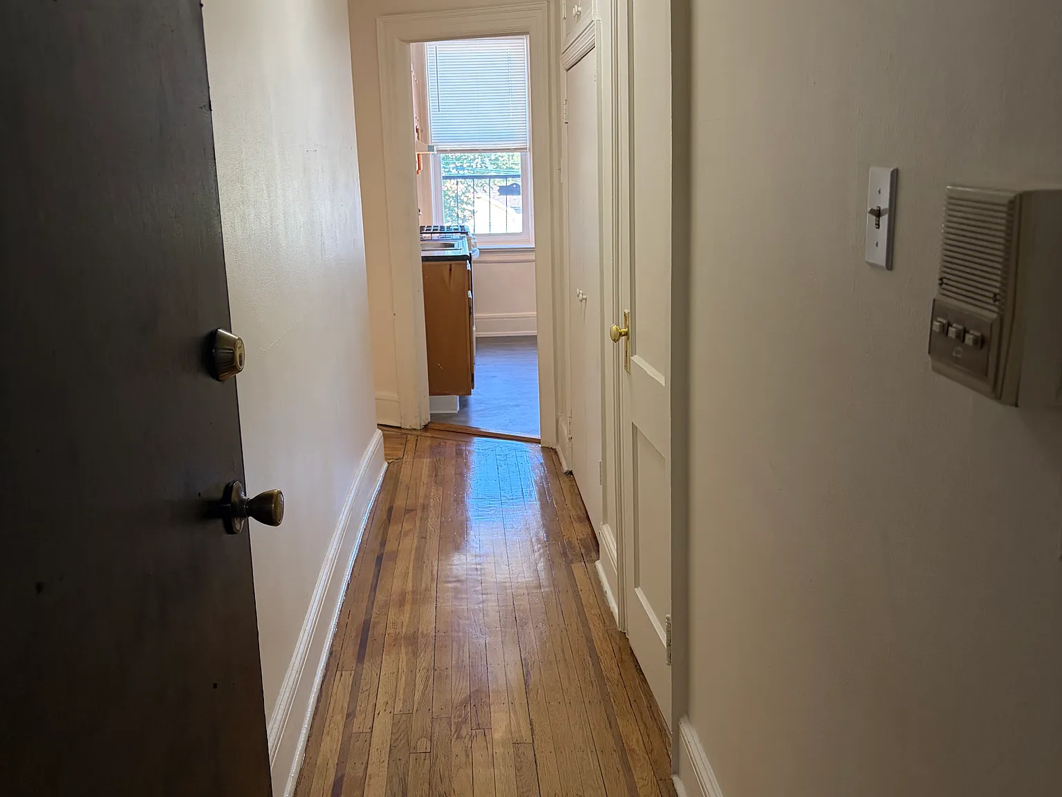 1 bed, 500 sqft, $1,600 — Photo 3
