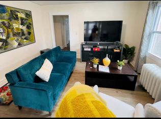 1623 Greenleaf St #1, Evanston, IL 60202