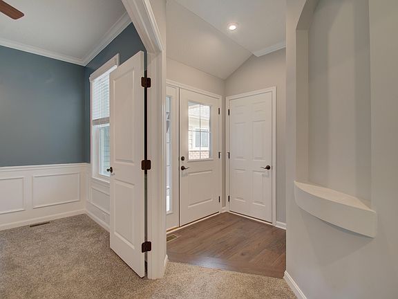 4th image of 7581 Devonshire Dr