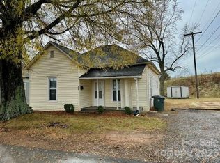 604 4th St SE, Conover, NC 28613