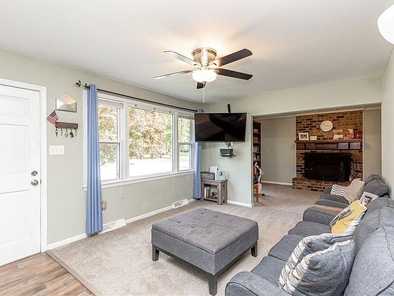 3rd image of 9613 Kathleen Dr