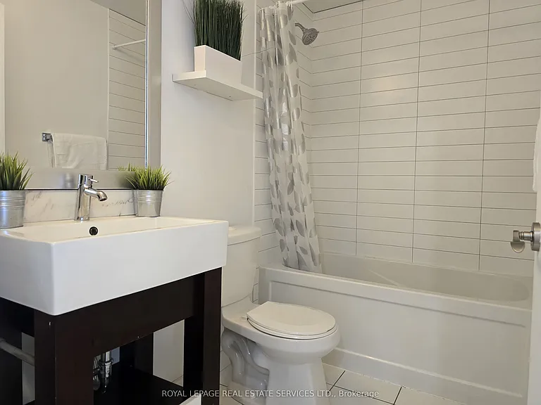840 Queens Plate Dr #1305 — Photo 3
