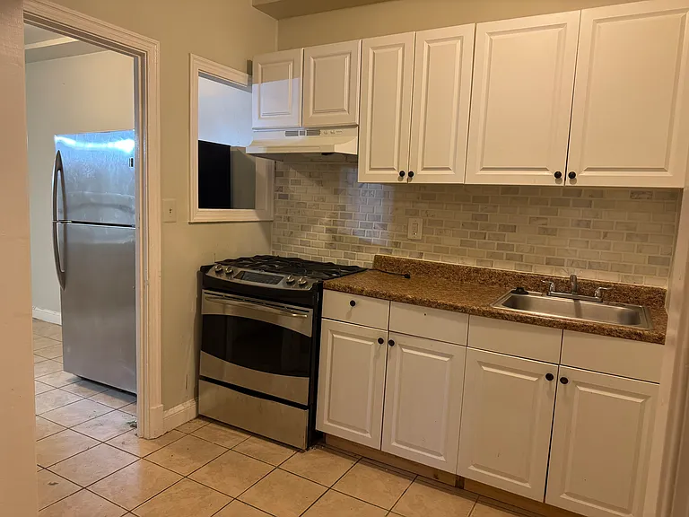 1235 Holbrook Ter NE — Photo 11