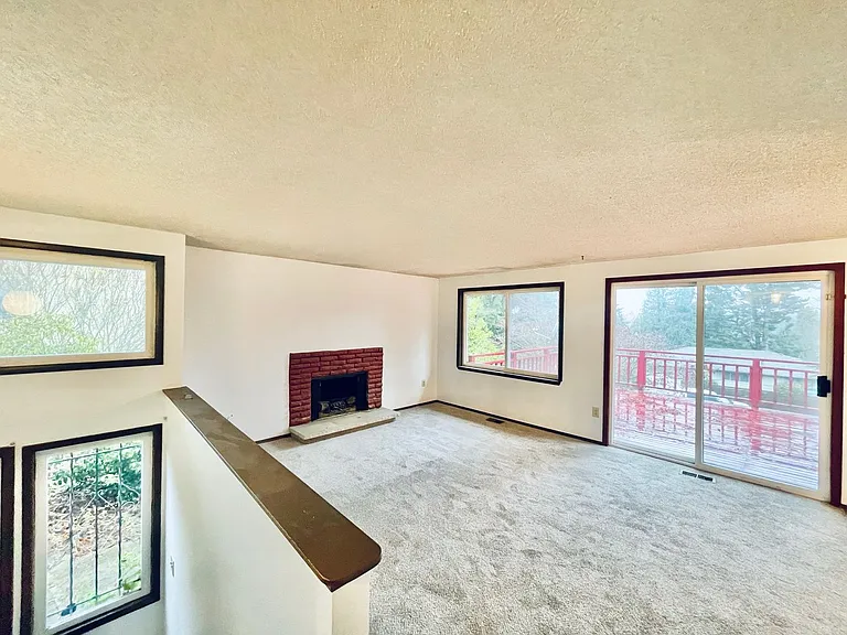 8836 22nd Ave SW — Photo 5