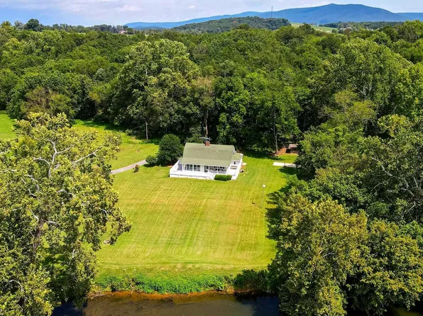 340 Camelot Ct, Luray, VA 22835