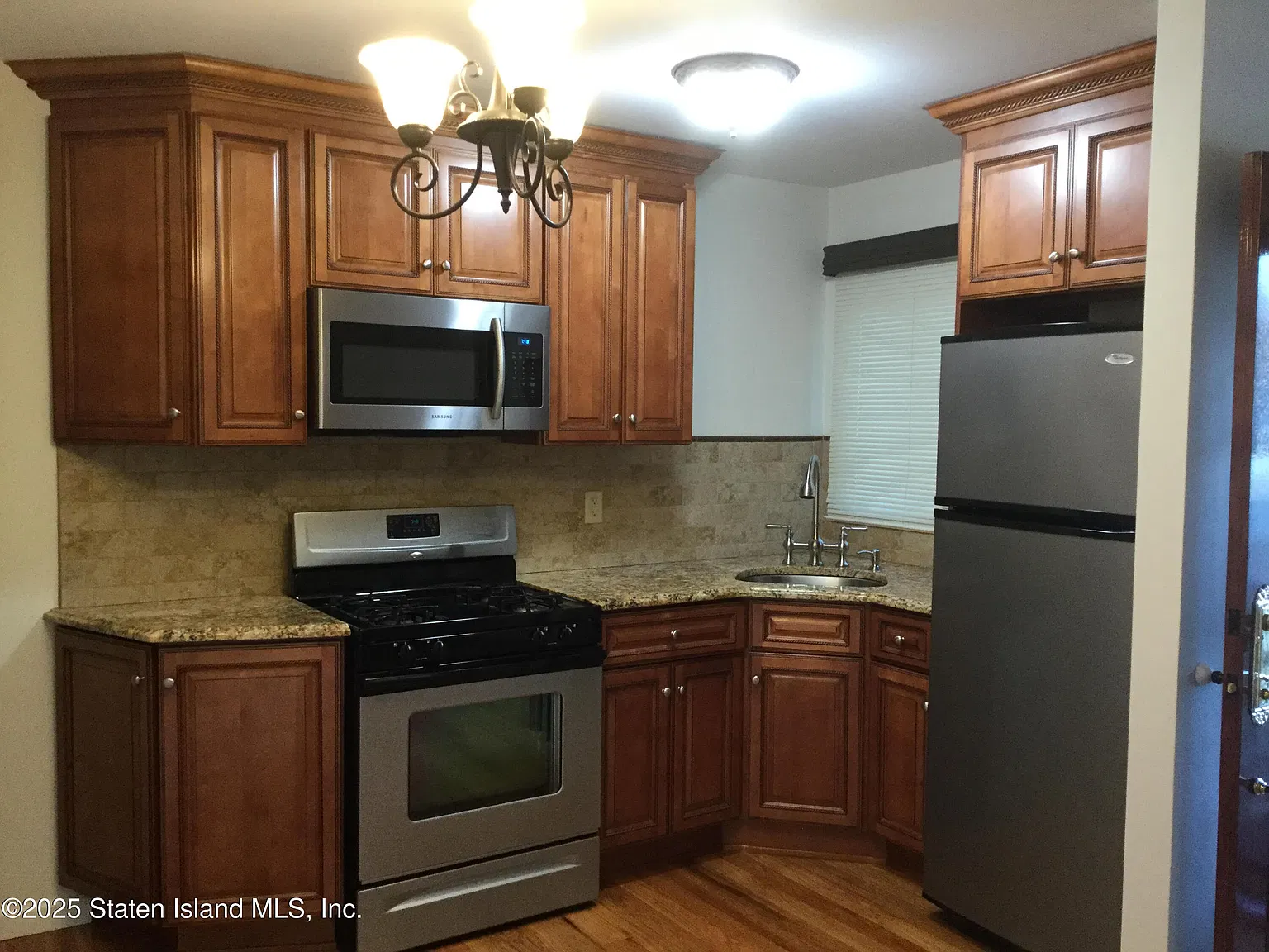 1 bed, 1.0 bath, 700 sqft, $1,950 — Photo 4