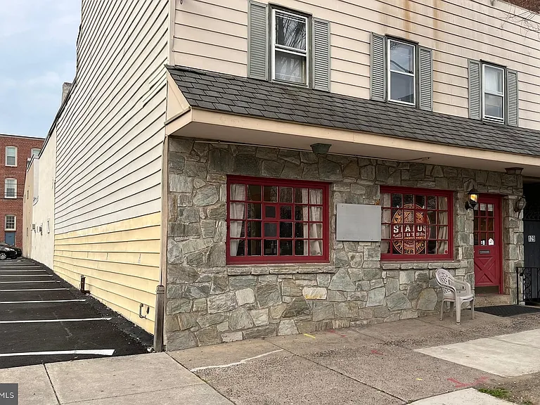129 E High St #G — Photo 2