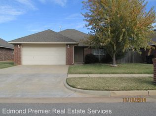 11133 SW 8th St, Yukon, OK 73099