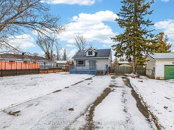 3rd image of 1711 Saint Johns Rd