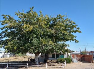 3585 E Warbler Ln, Kingman, AZ 86409