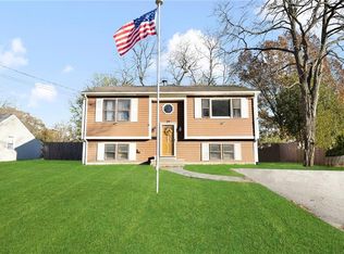 39 Sachem Rd, Riverside, RI 02915