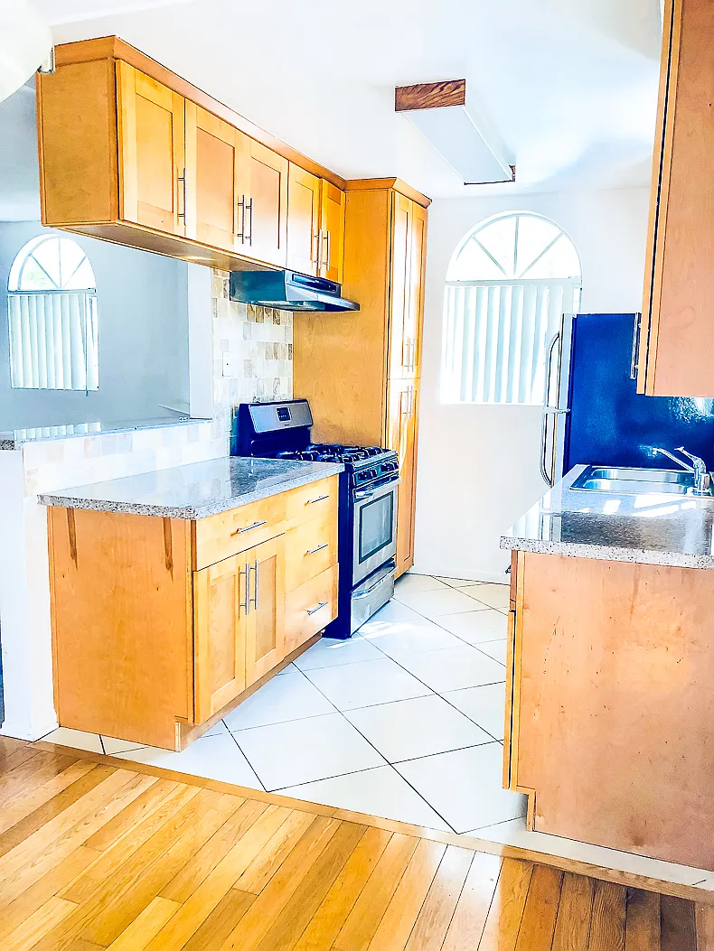 2 bed, 850 sqft, $3,225 — Photo 4