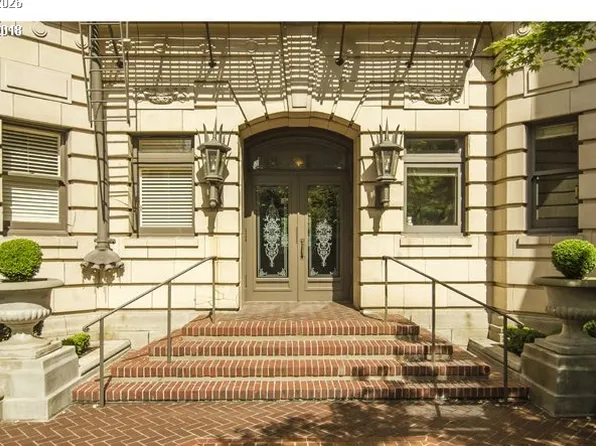 2141 NW Davis St APT 303, Portland, OR 97210