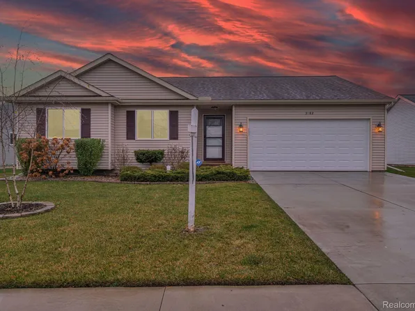 3182 Dahlia Dr, Burton, MI 48519