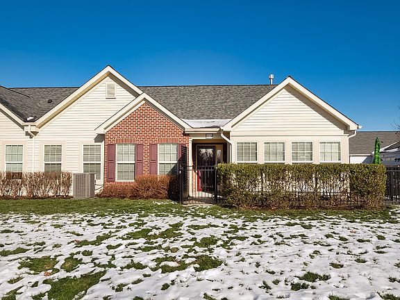 2nd image of 2174 Westview Cir