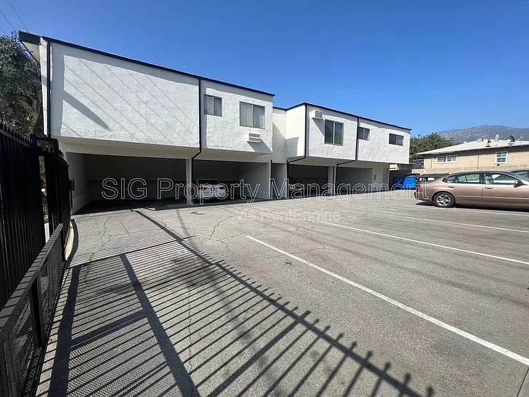 7766 Wyngate St #17 — Photo 10