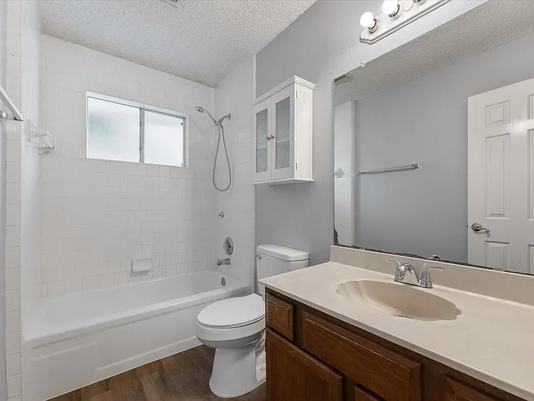 4311 Piney Creek Ln — Photo 20