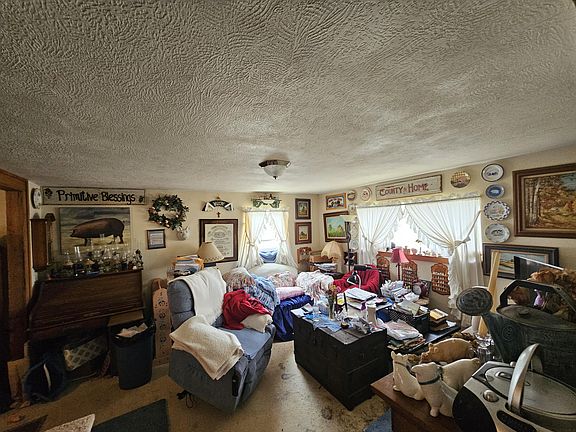 3rd image of 33 W Saint Louis Street