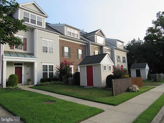 2nd image of 8706 Meadow Wood Ct