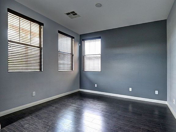 5th image of 10471 Foggy Glen Ave