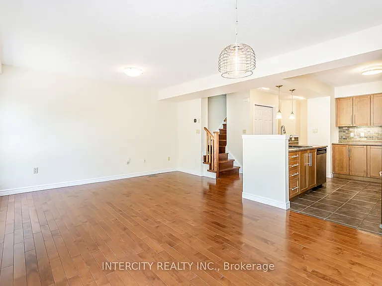 258 McMeeken Dr — Photo 8