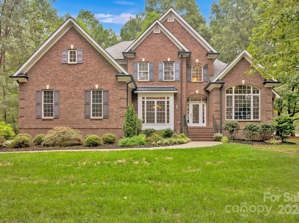 4660 Sawgrass Ct, Denver, NC 28037