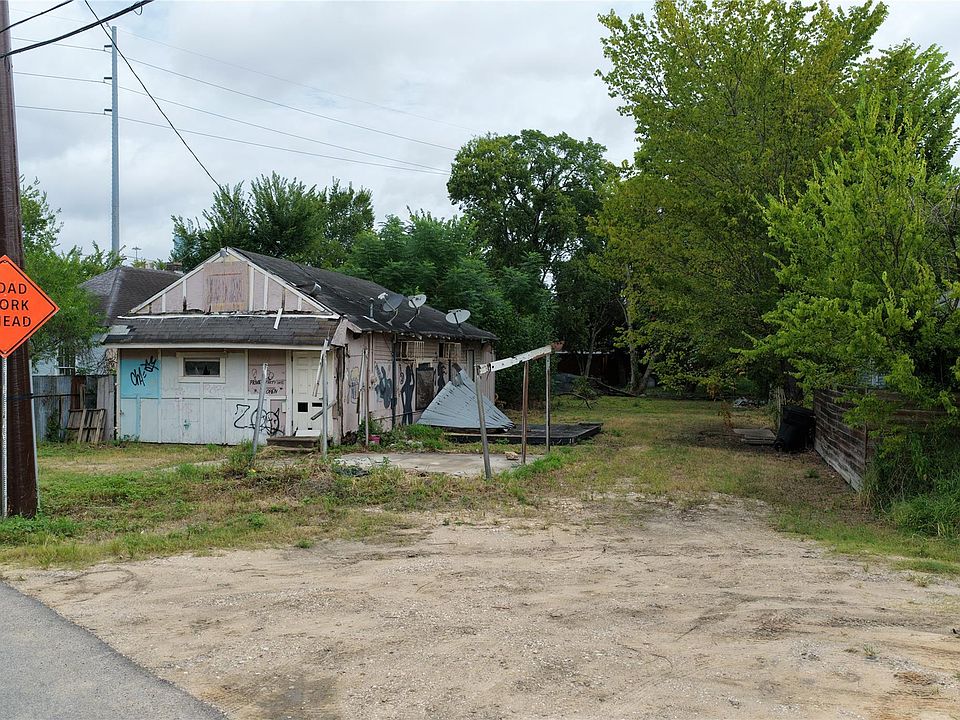 1st image of 2615 Gray St